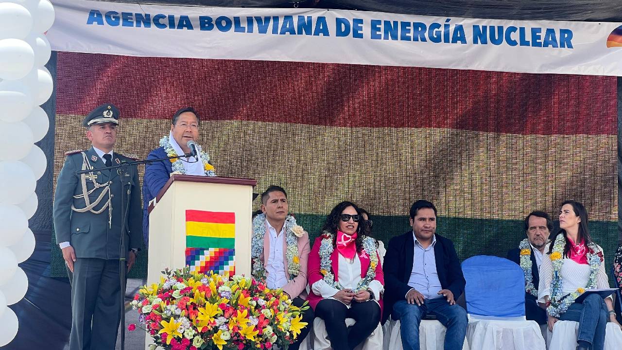 Inauguran centro de medicina nuclear y radioterapia en La Paz, para pacientes con cáncer