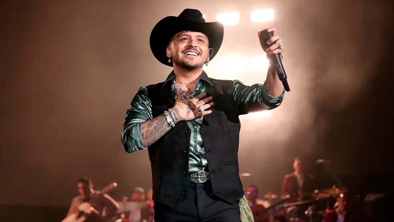 Christian Nodal: “Me gusta hacer música para que la gente no se sienta sola en el mundo"