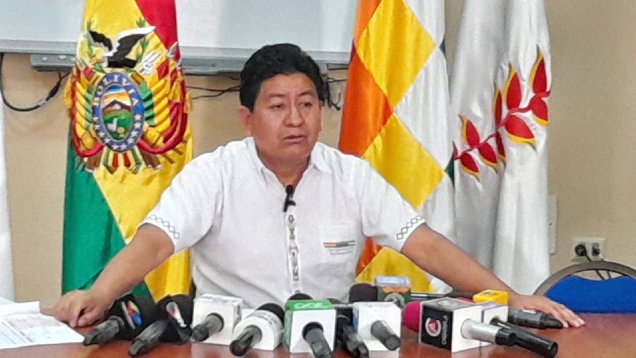 Ministro dice que bloqueo de transportistas en Cochabamba es Político y busca desestabilizar al Gobierno