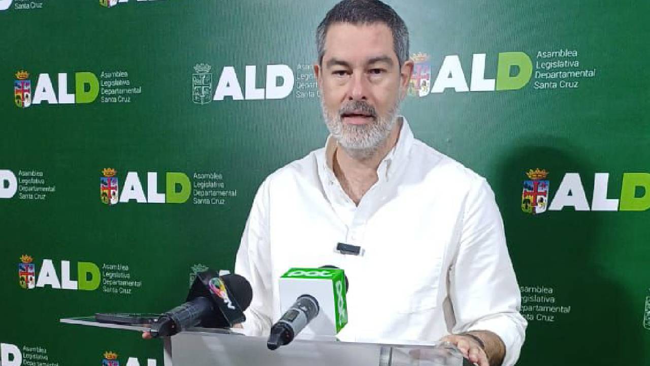 Visita de Zvonko al Gobernador 
