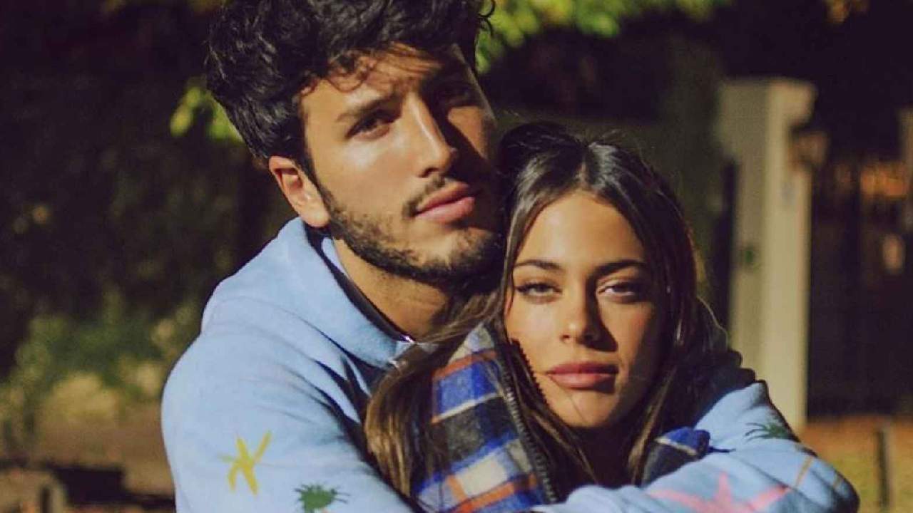 Rumores indican que Yatra ha estado en contacto con Tini Stoessel 