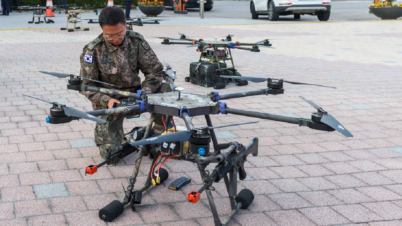 Corea del Sur dona dos drones a Ecuador para combatir el crimen organizado