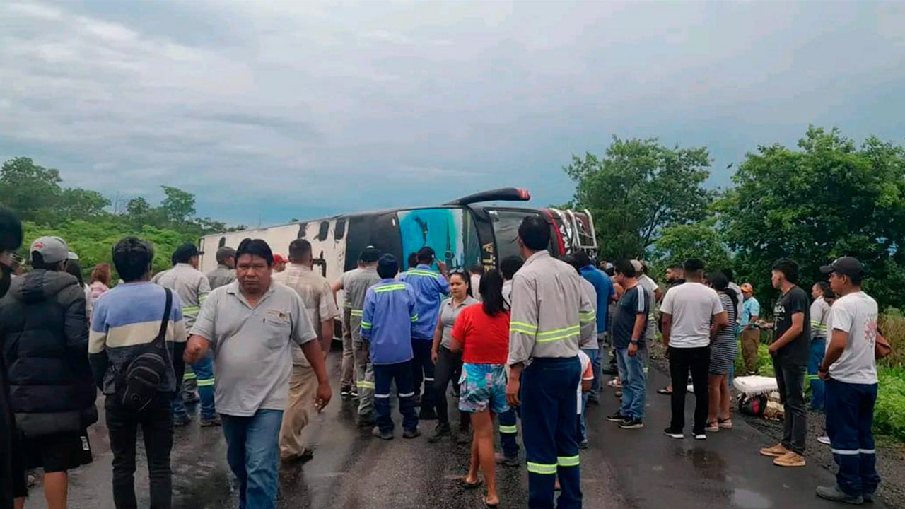 Accidente en la ruta Bioceánica: Bus de Perla del Oriente sufre incidente dejando 15 Heridos