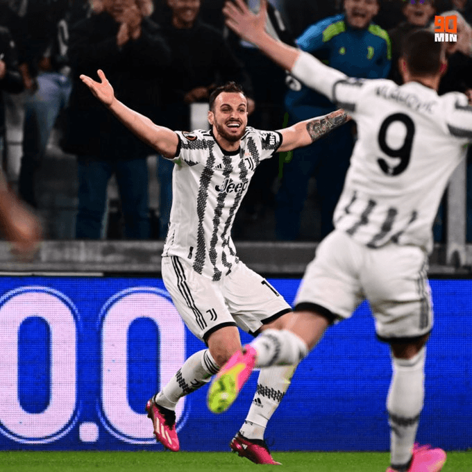 Juve se lleva la ida