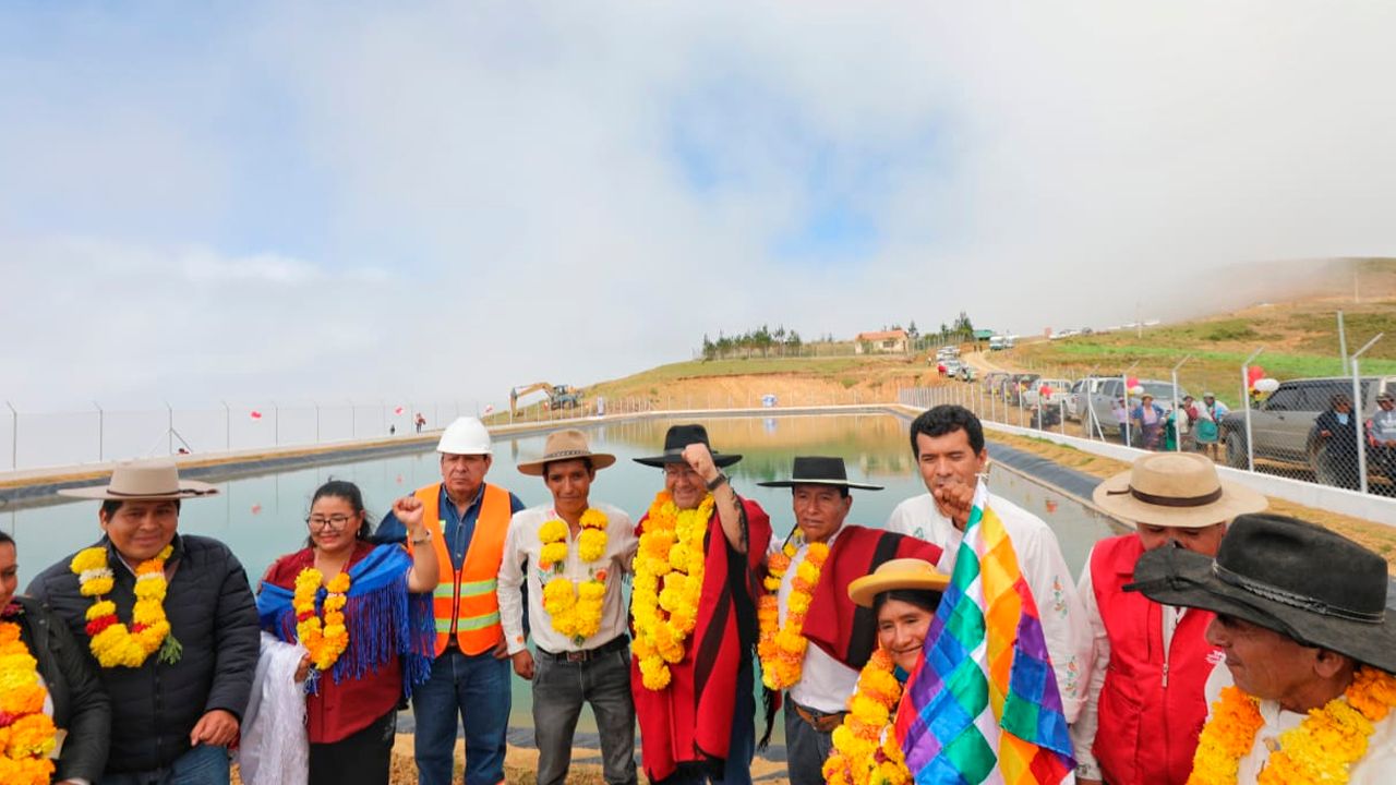 Gobierno entrega cuatro sistemas de microriego en Tarija 