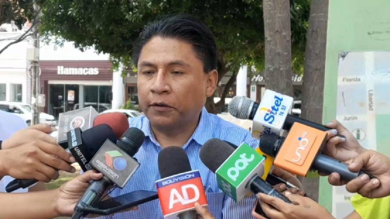 Ministro de Justicia, Iván Lima, Aclara Competencias y Respaldos Ambientales en Proyecto Carretero