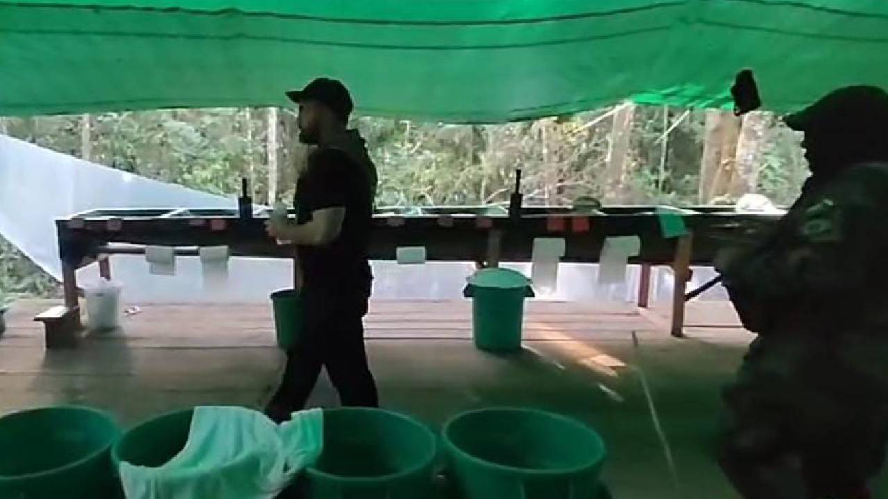 FLCN desmantelan megalaboratorio de drogas en Villatunari