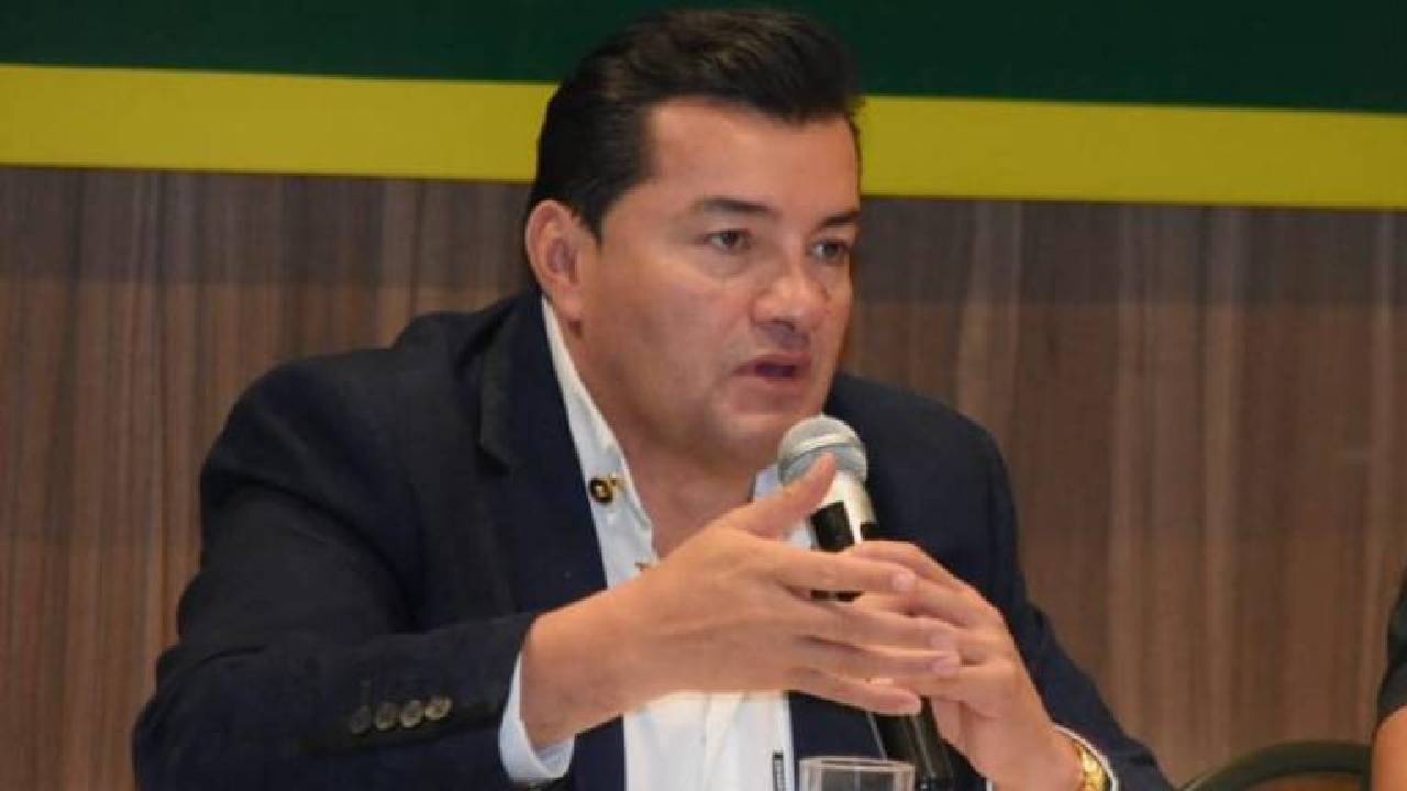 Jhonny Fernández: "Si esta en detención domiciliaria o en palmasola para mi no es tan relevante, lo importante es que haya sentencia"