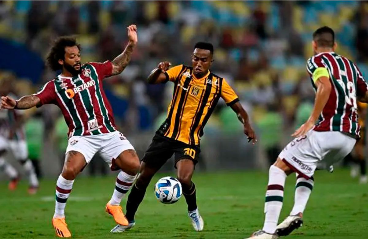 The Strongest no pudo con el Fluminense