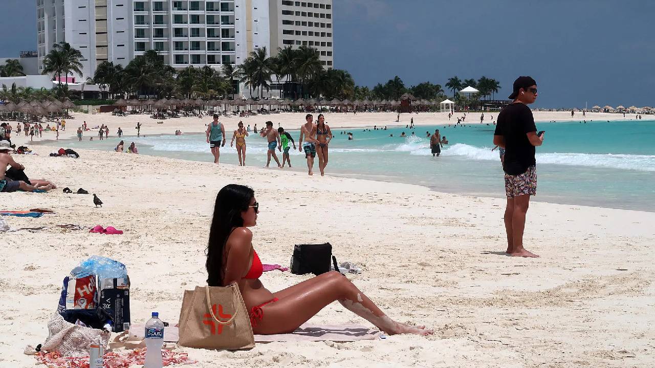 El Caribe mexicano cerrará el año con un récord de visitantes pero retos para 2024