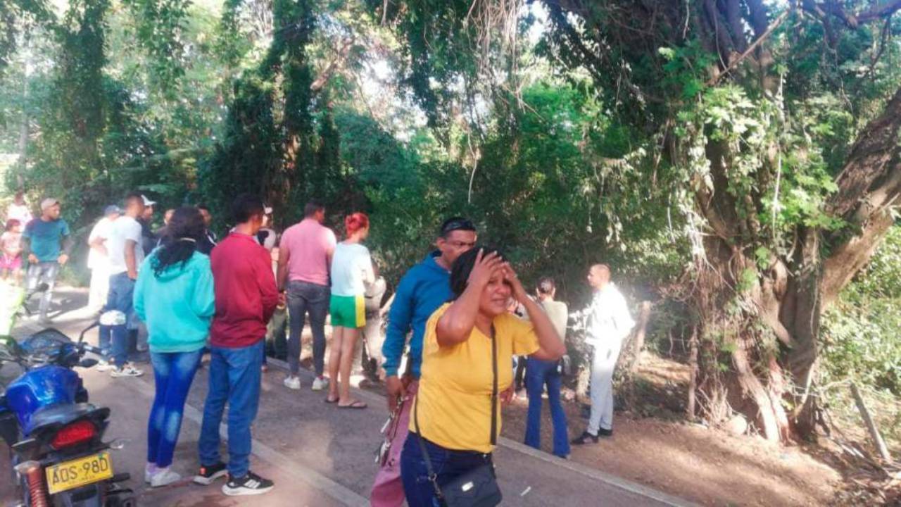 Mató y colgó a sus 2 hijos en un árbol porque la mujer lo dejó