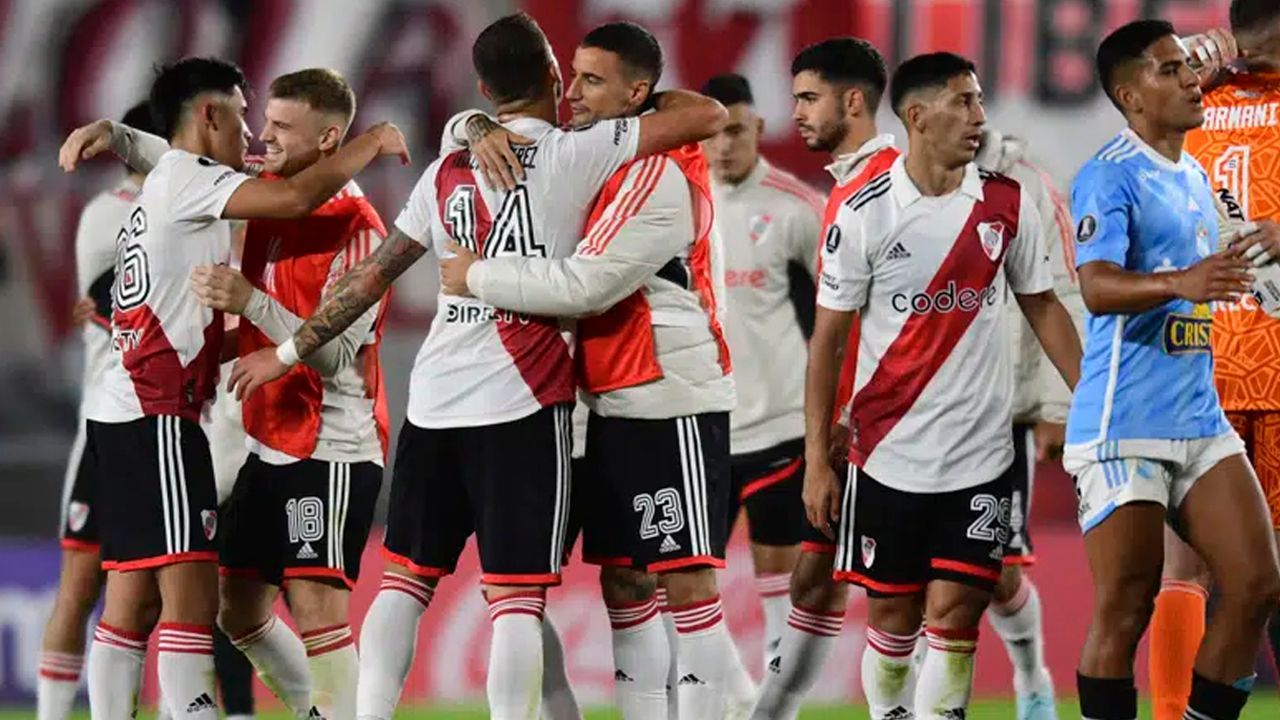 Con 10 jugadores, River suma primer triunfo en la Libertadores