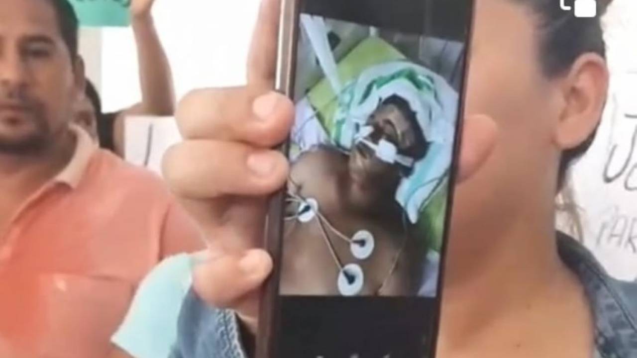 Muerte de recluso en carceleta de Bermejo desata protestas y acusaciones de violencia policial