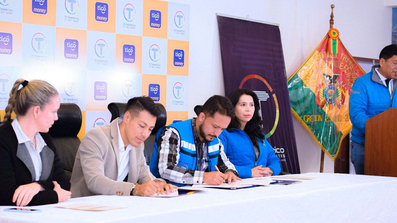 Alianza entre Mi Teleférico y Tigo Money facilita el pago de boletos a usuarios