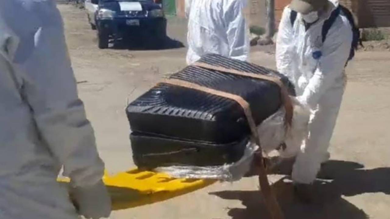 Macabro hallazgo en Oruro: Hombre hallado muerto en una maleta