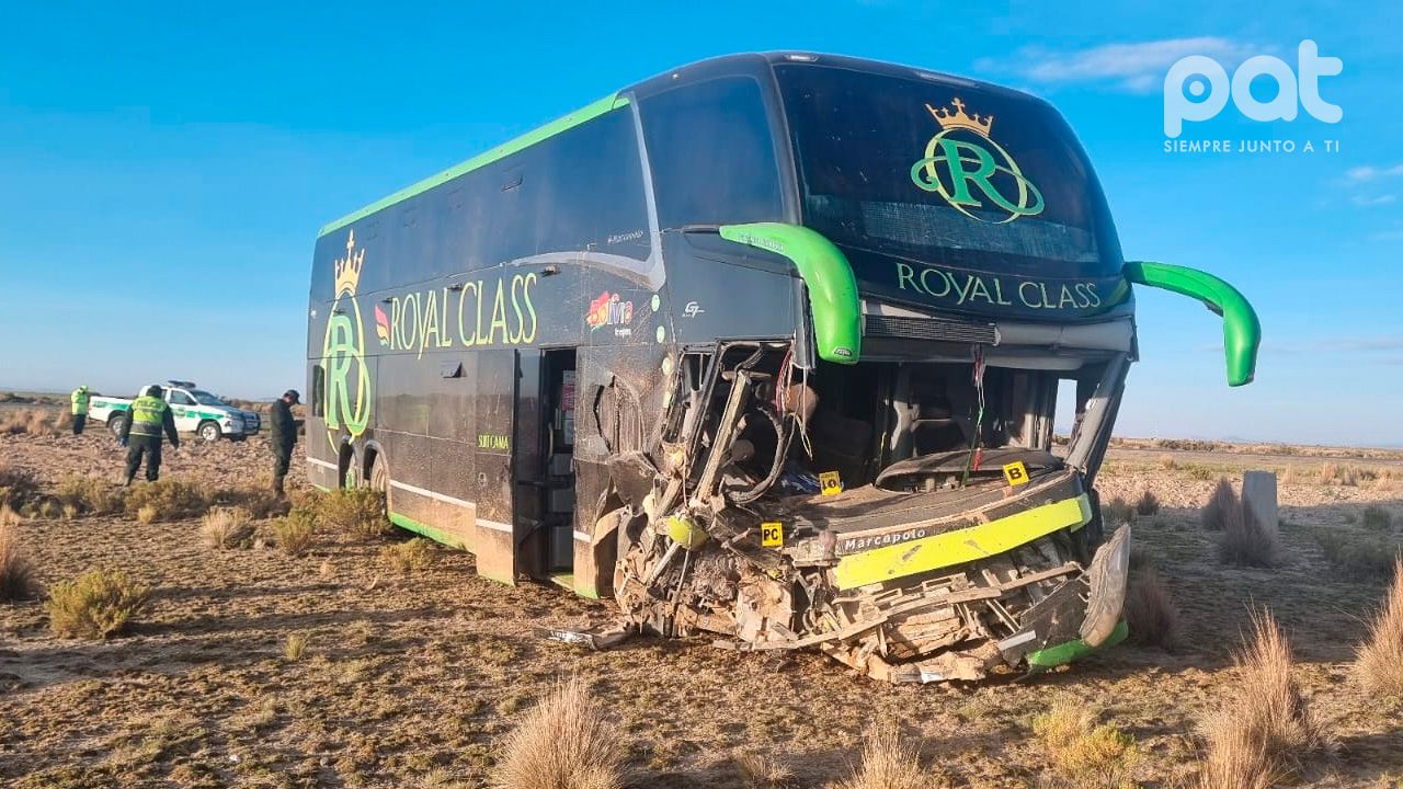 Tragedia en la carretera Oruro Potosí: 7 personas fallecidas y 3 heridos en choque frontal