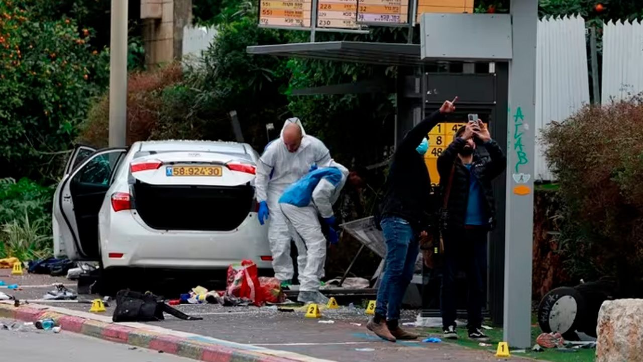 Atentado en Israel: Mujer muere y más de 15 heridos tras atropello de varios vehículos en Raanana