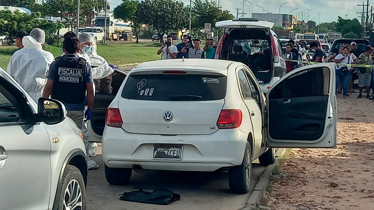 Hallan cuerpo sin vida en vehículo abandonado en la zona Santos Dumont