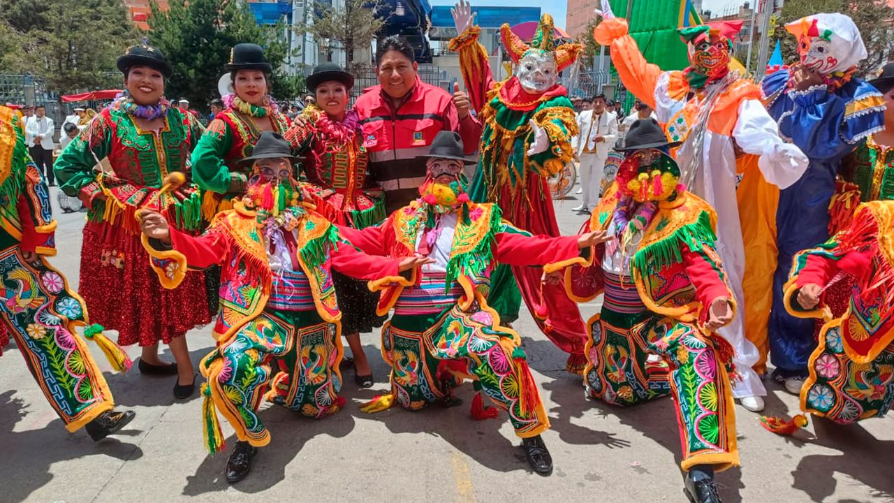 El Alto despliega su colorida agenda de Carnaval 2024 con la llegada del pepino y la entrada del "Anata Andino"