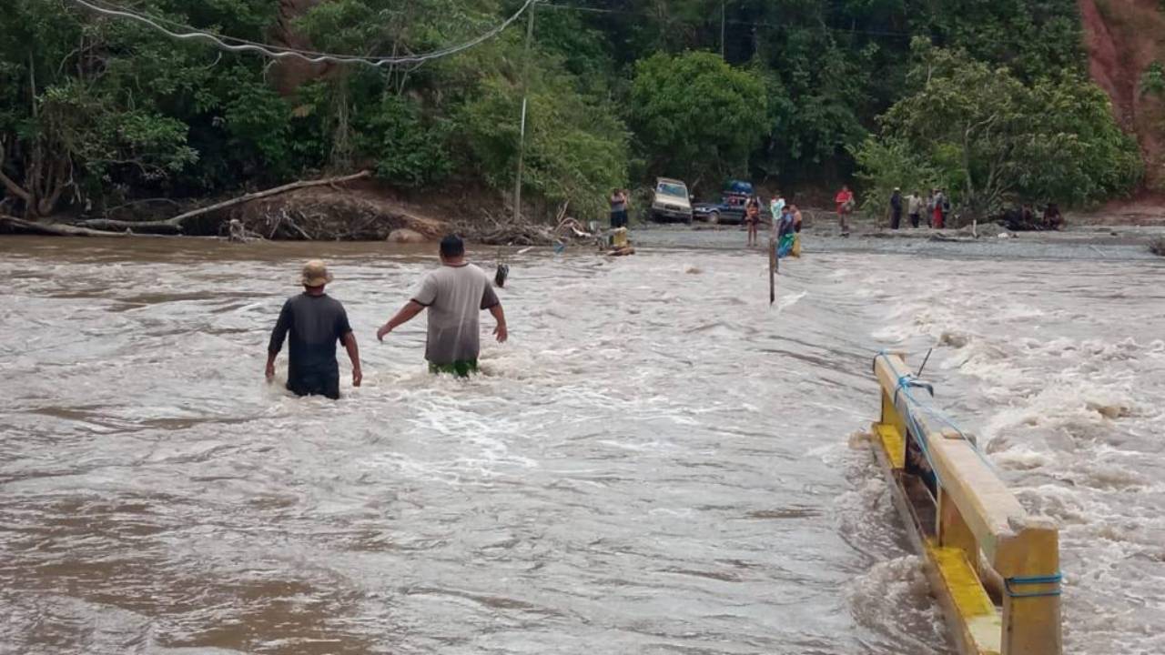 Cuatro días y la Policía aún no encuentra a los menores que cayeron al río en Tipuani