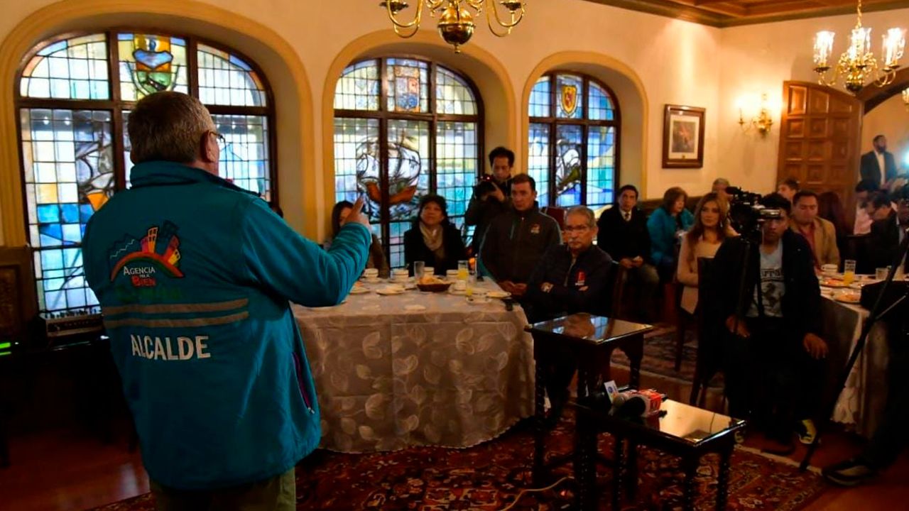 Alcalde Arias espera que reposición de las avenidas 20 de Octubre y Kantutani no supere los 60 días