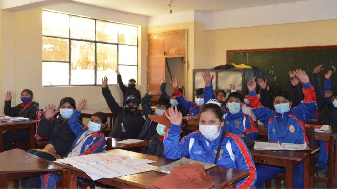 Uso de barbijo será obligatorio en el retorno a clases en todo el país 