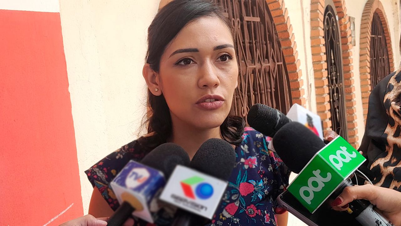 Adriana Salvatierra critica declaraciones de Ministro de Justicia y cuestiona gestión de conflictos del Gobierno