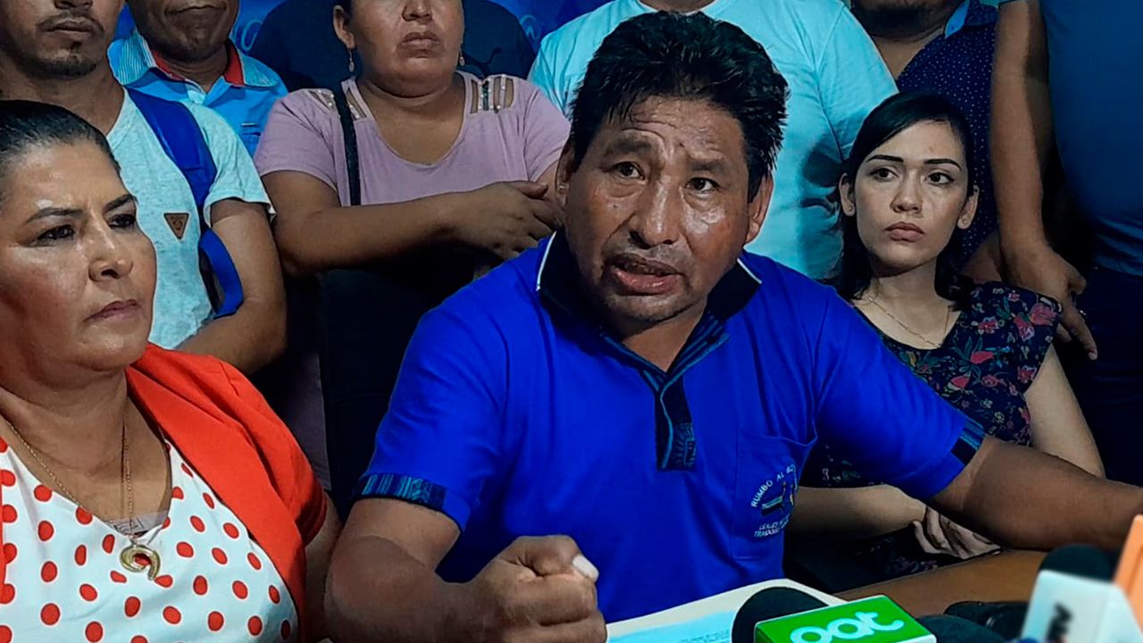 Ponciano Santos Colque, Ejecutivo Nacional de la CSUTCB, critica al Gobierno y anuncia continuación de bloqueos