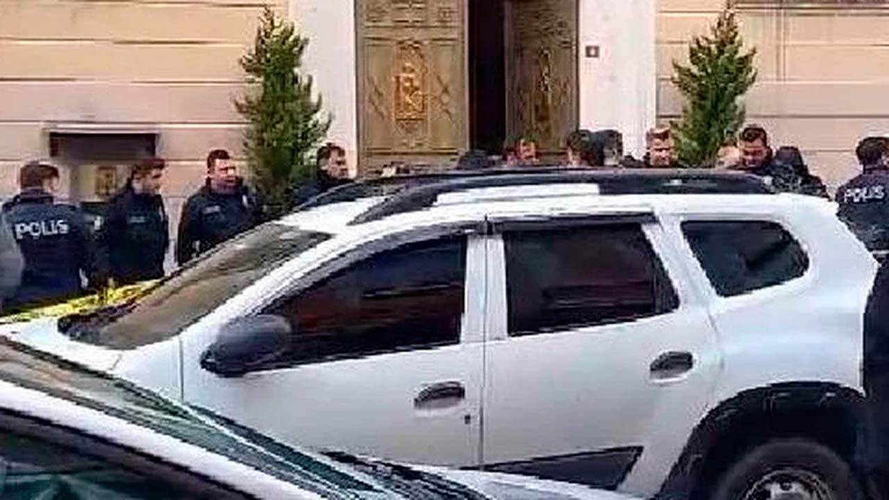 Ataque en Iglesia Italiana en Estambul: Un Muerto durante Ceremonia Religiosa