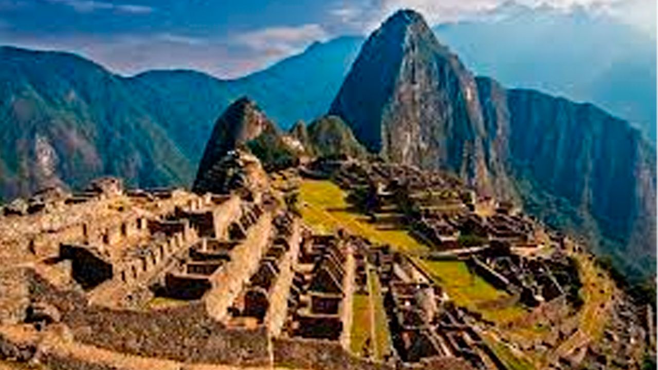 Evaluación de cierre temporal de Machu Picchu por protestas en Perú
