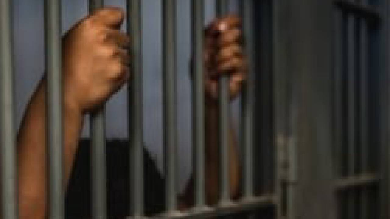 Sujeto deberá cumplir 25 años de prisión por violar a su hijastra en el mundo de padilla 