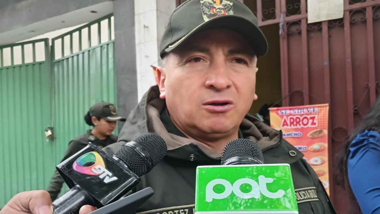Despliegue policial para prevenir enfrentamientos en puntos de bloqueo de La Paz