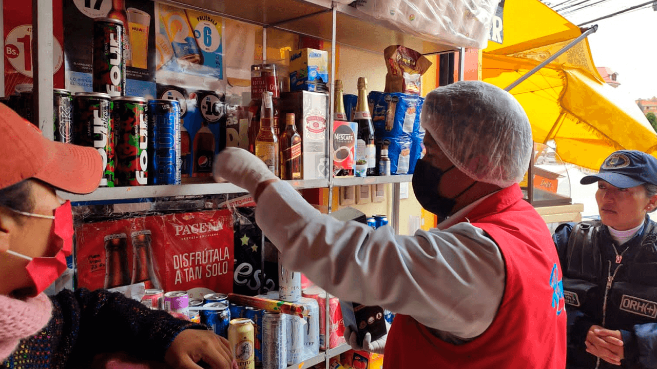 Intendencia municipal anuncia destrucción de más de mil envases de bebidas alcohólicas decomisadas en carnaval