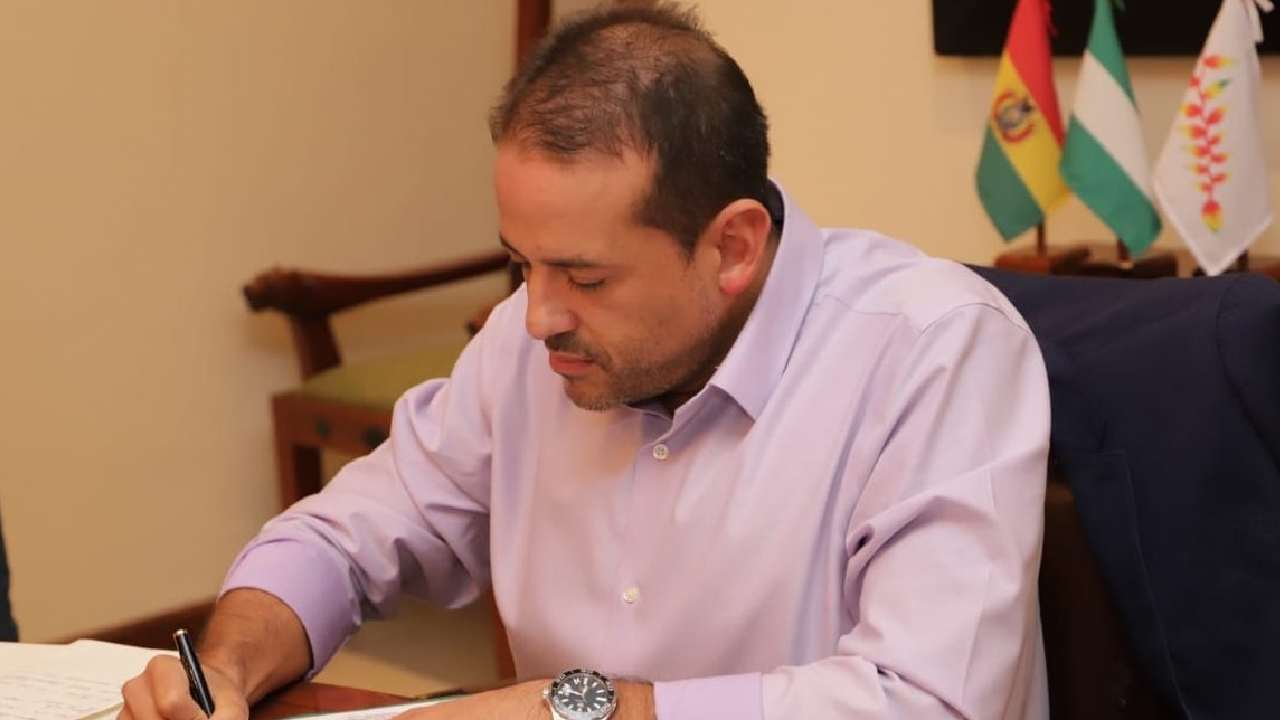 Luis Fernando Camacho Propone Cuatro Medidas Urgentes para Rescatar la Economía Boliviana.