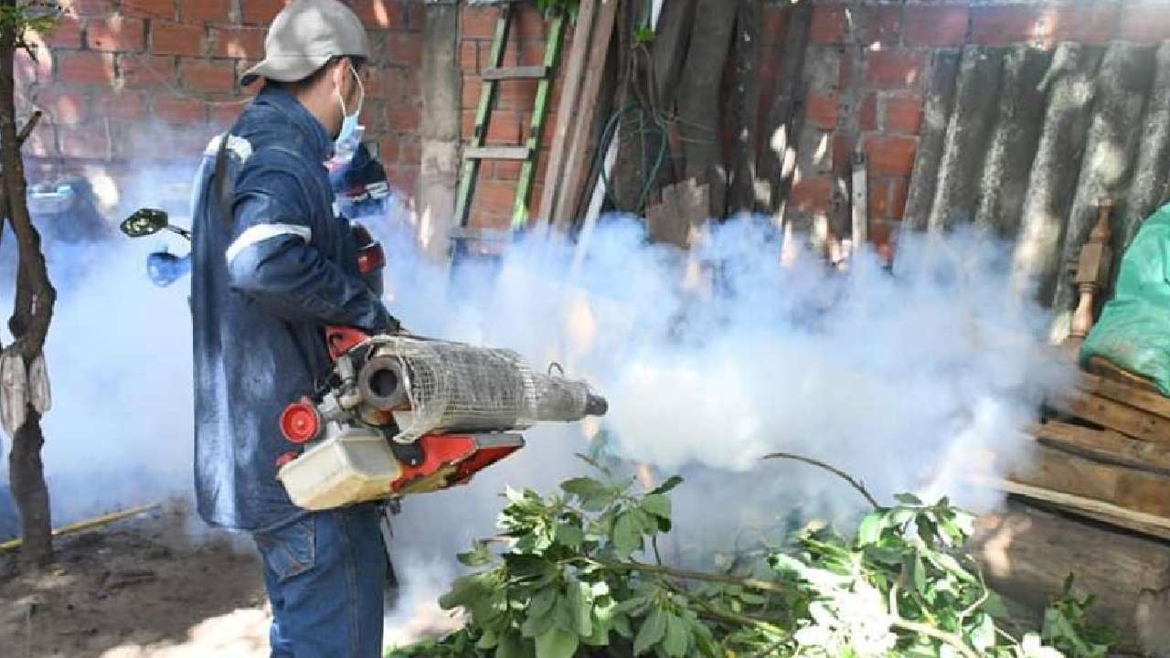 Ministra de Salud destaca la importancia de la limpieza para prevenir brotes de dengue
