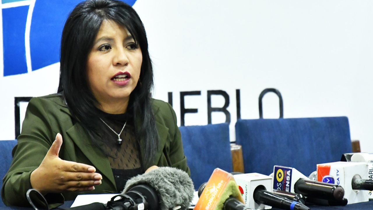 Nadia Cruz, exdefensora del pueblo, se disculpa por polémico tweet