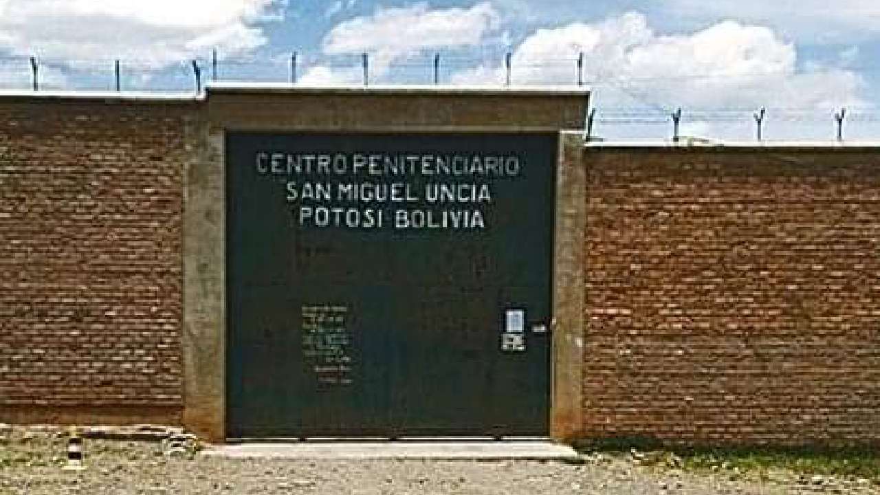 Al menos 15 a 16  reos fugaron del centro penitenciario San Miguel de Uncia en el norte de Potosí