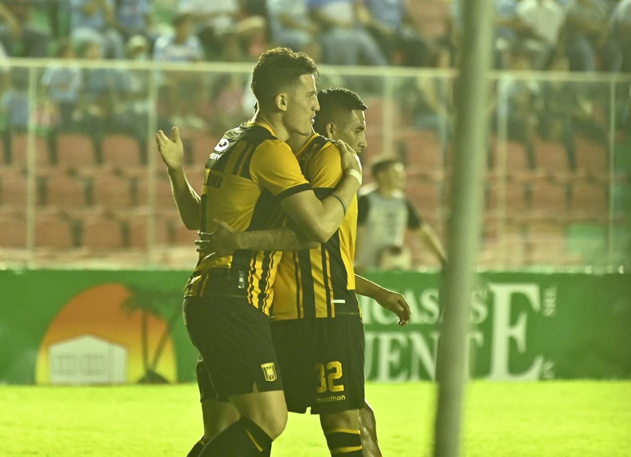 The Strongest gana y sigue líder e invicto