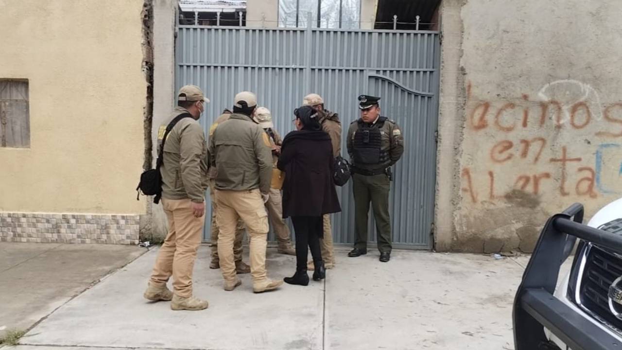 Doble infanticidio en El Alto: Encuentran sin vida a dos hermanitos 