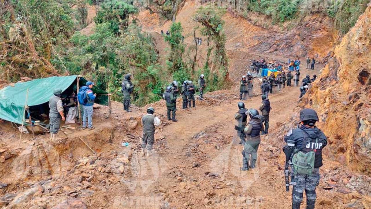 Sernap y Ministerio Público aprehenden a siete personas por minería ilegal en Parque Cotapata