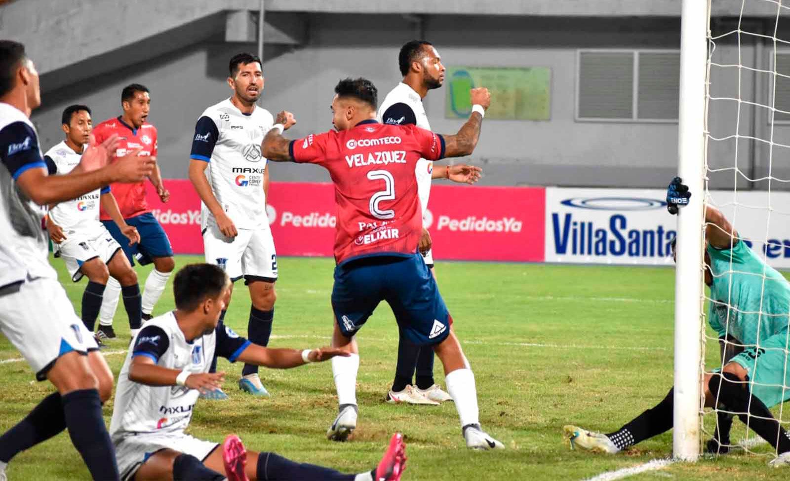 Wilstermann goleó a Palmaflor en el Capriles