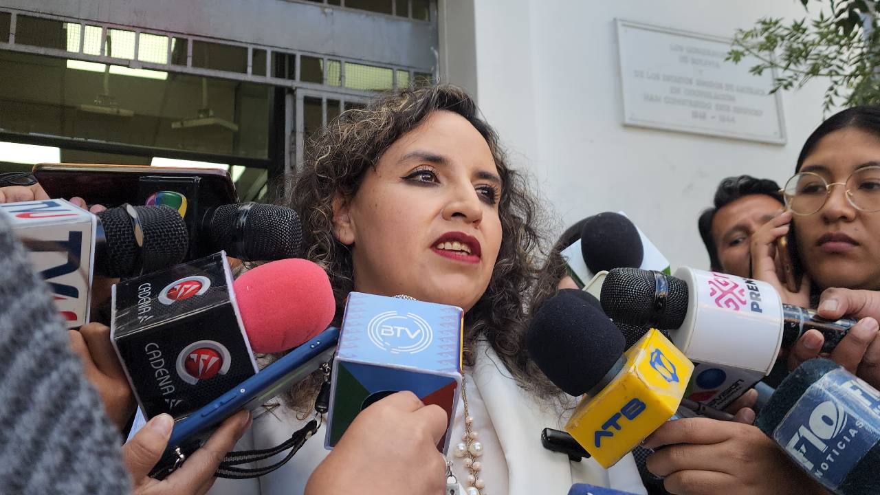 Ministra de salud aclara responsabilidad del gobierno en la ciudadela de la salud en Cochabamba