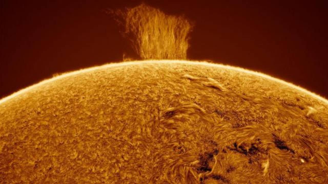 Eduardo Schaberger, Astrofotógrafo Aficionado de Santa Fe, Argentina, Inmortaliza un Raro Fenómeno Solar