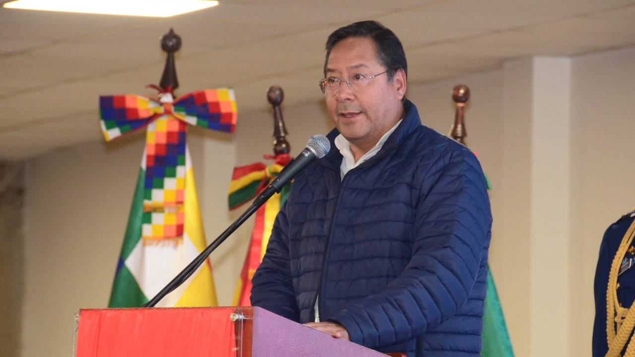 Feria del Libro de El Alto: Arce destaca la importancia de la lectura accesible