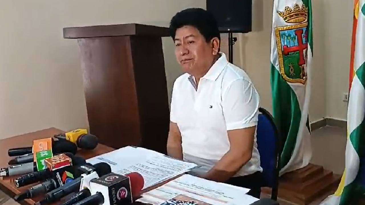  Ministro de Obras Públicas critica falta de censistas en Santa Cruz