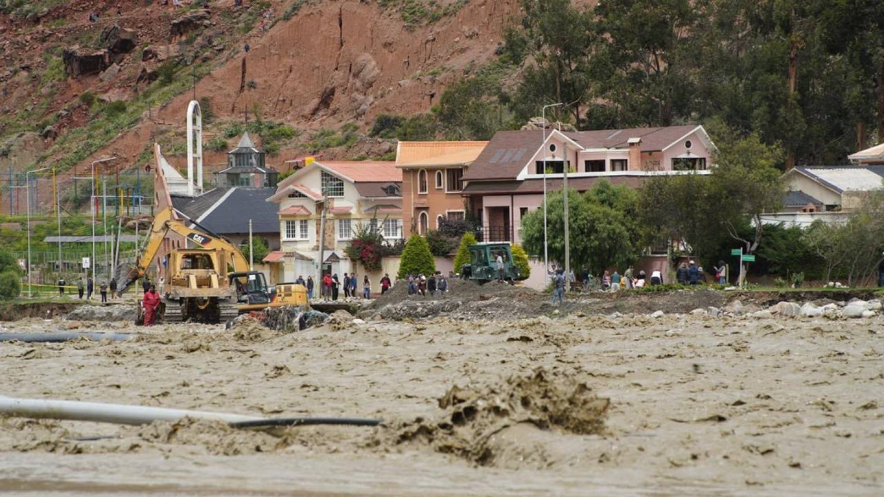  Presidente Luis Arce Catacora llama a declarar desastre en La Paz por lluvias y desbordes de ríos